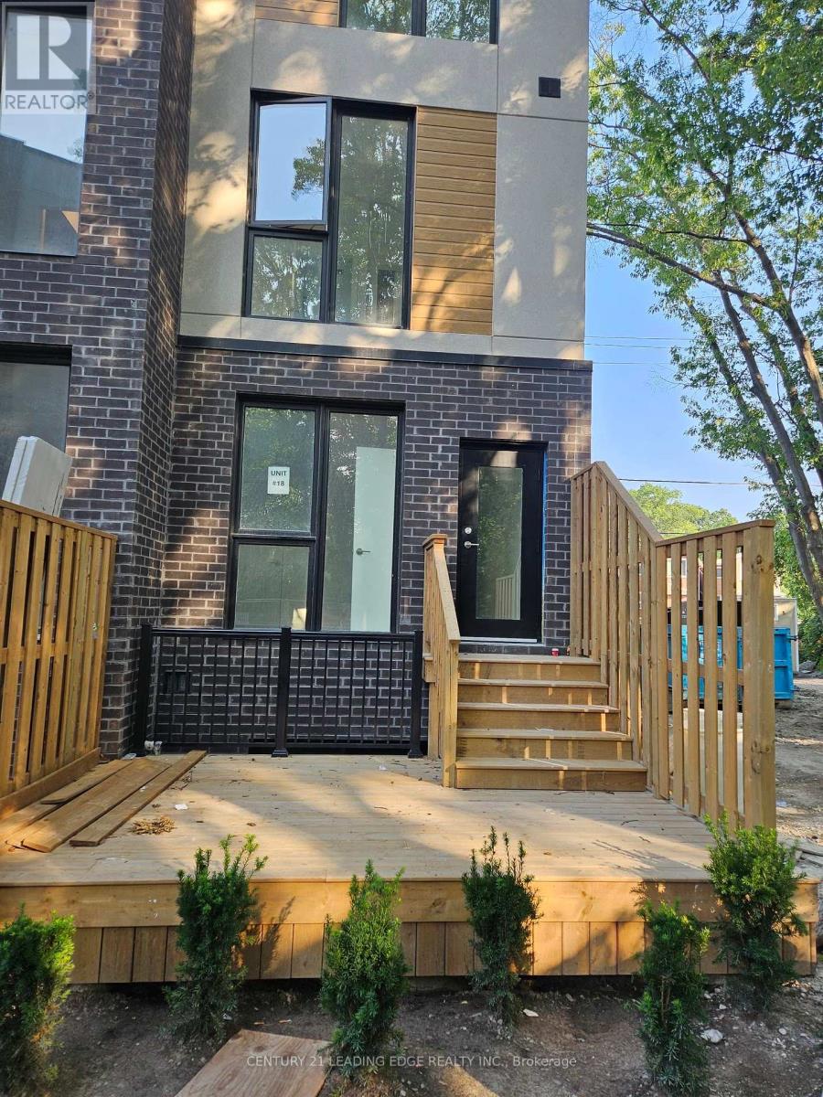 1 - 168 CLONMORE DRIVE|Toronto (Birchcliffe-Cliffside), Ontario M1N0B9