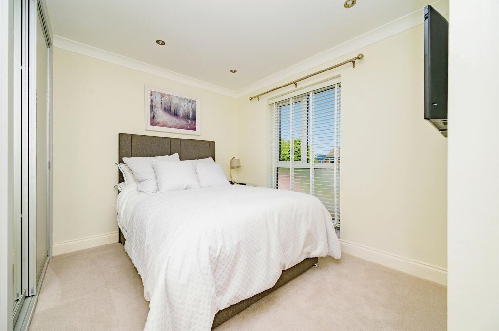 Additional image 15 of Maplefield, Park Street, St. Albans