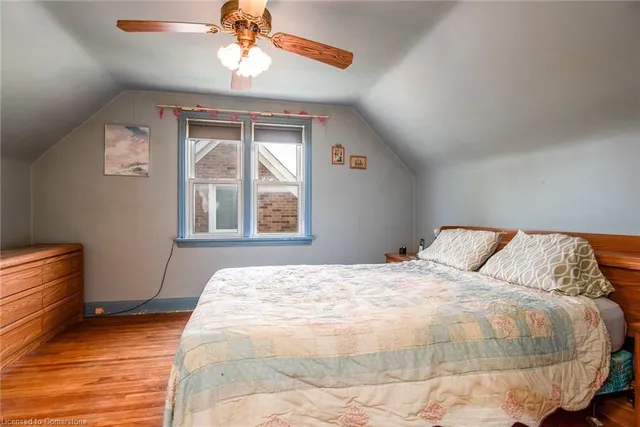 Additional image 8 of 214 Dundas Ave