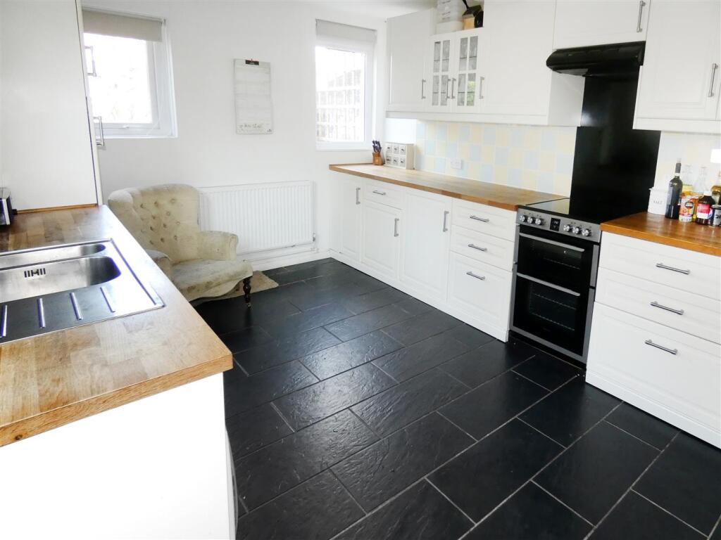 Additional image 8 of St. Catherines Road, Littlehampton