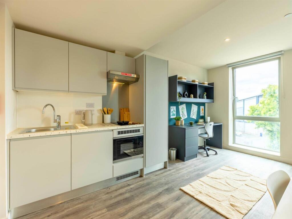 Additional image 14 of Birmingham | Student | September | B30