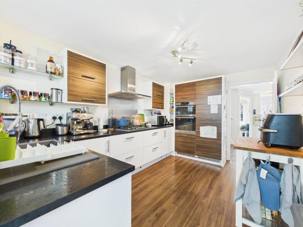 Additional image 4 of Plantation Drive, Heaton, Bradford