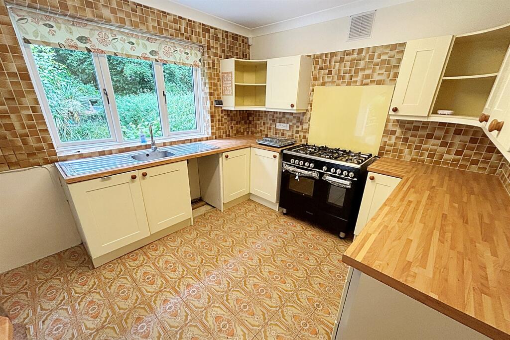 Additional image 3 of Colehill