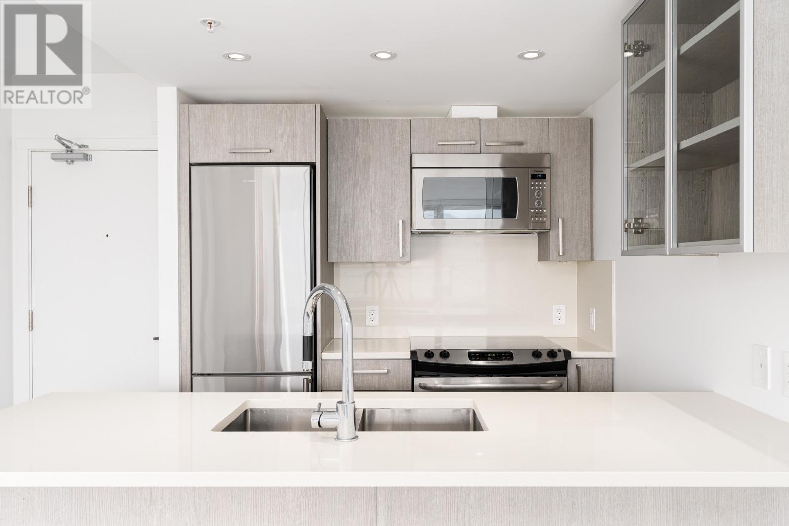 252 955 E HASTINGS STREET|Vancouver, British Columbia V6A1R9