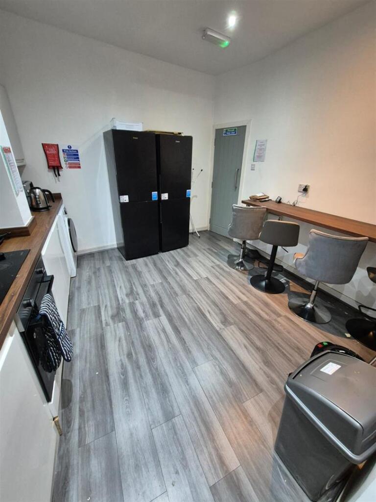 Additional image 20 of 5 Bed House share Hall Lane, Farnworth