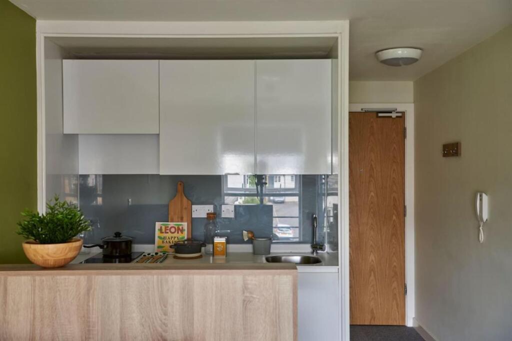 Additional image 4 of Birmingham | Student | September | B29