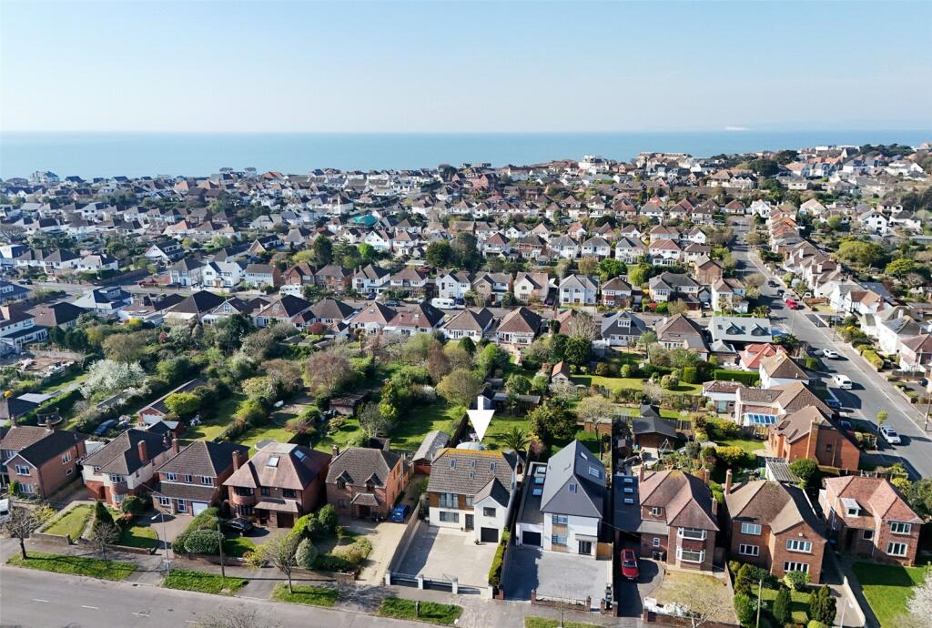 Additional image 3 of Broadway, Hengistbury Head, Bournemouth, Dorset, BH6