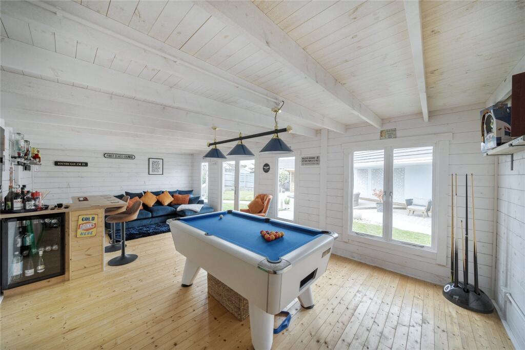 Additional image 27 of Albany Close, Barton on Sea, New Milton, Hampshire, BH25