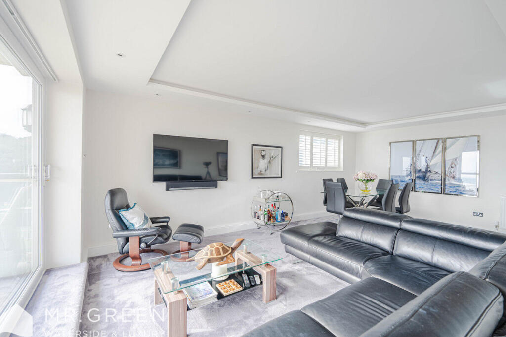 Additional image 6 of Cliff Lodge, 5 Boscombe Overcliff Drive, Bournemouth, BH5 1JB