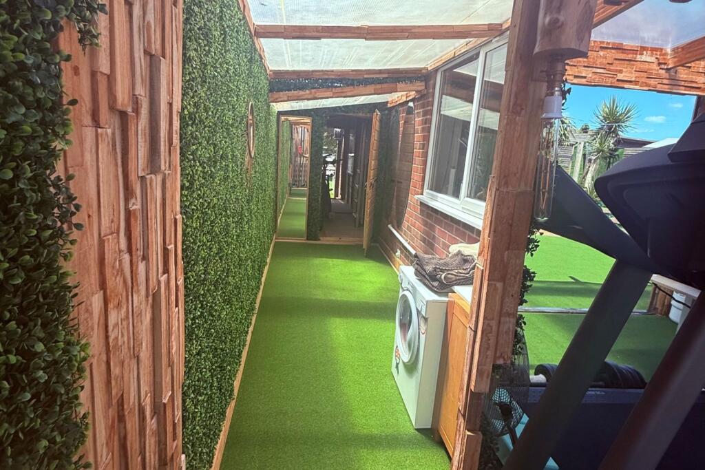 Additional image 16 of Windward Close, Littlehampton, BN17