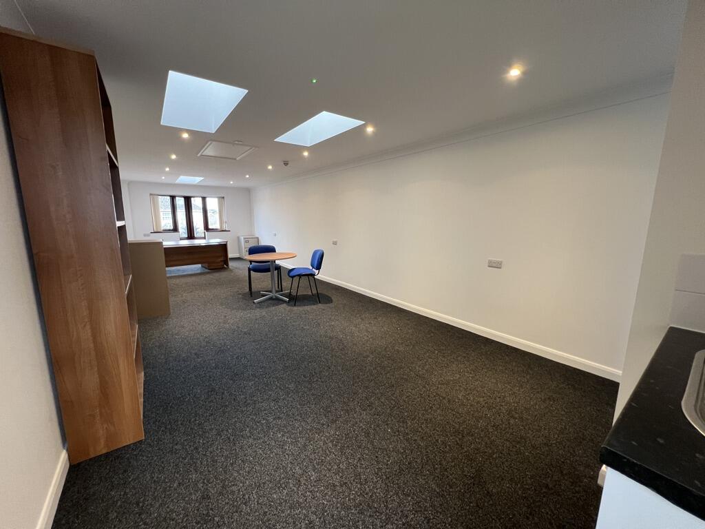 Additional image 4 of Unit 8, The Parade, 147 Wareham Road, Corfe Mullen, Wimborne, Dorset, BH21 3LA