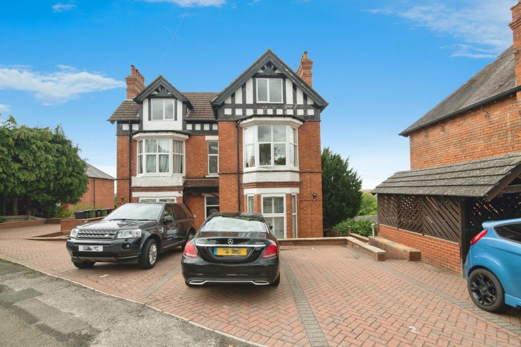 Bromsgrove Road, Redditch, Worcestershire, B97