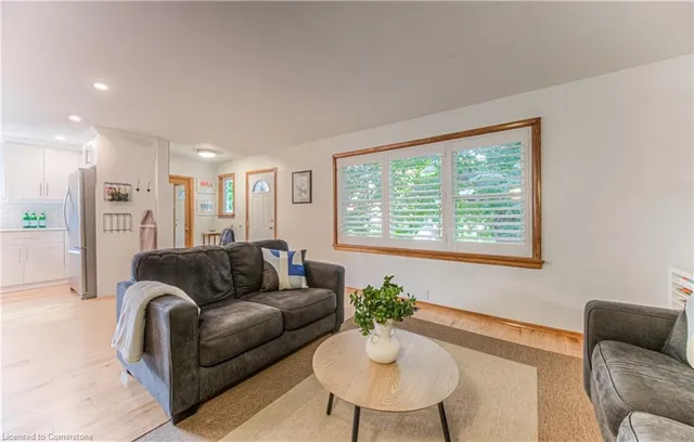 Additional image 8 of 32 Ellis Ave