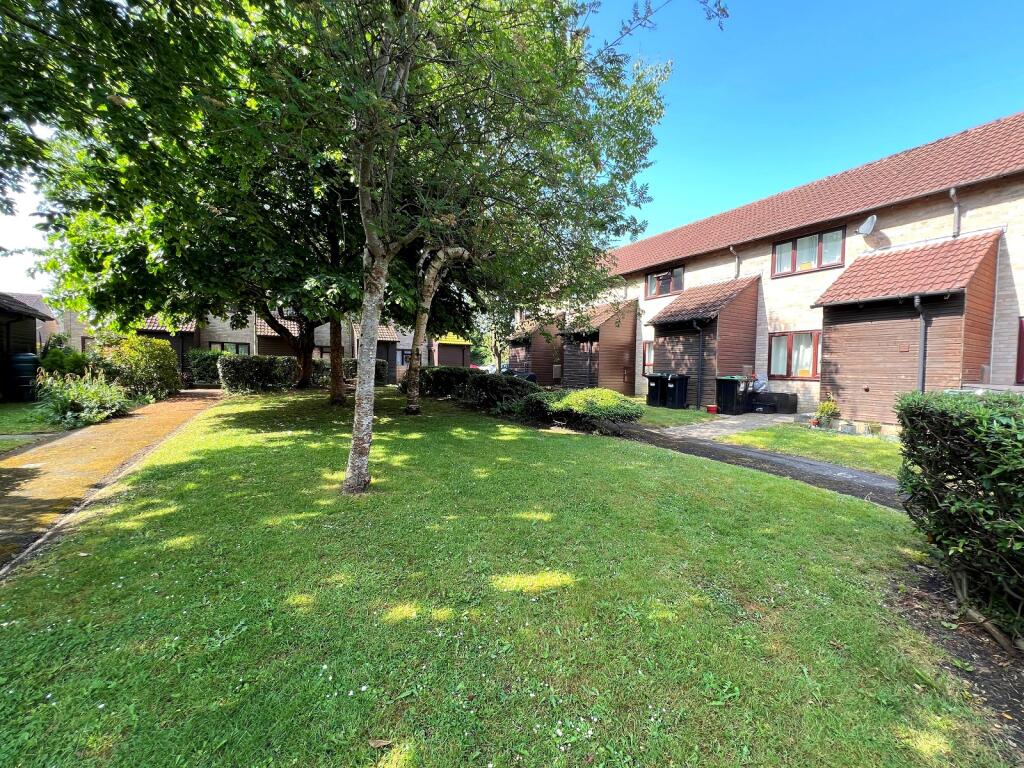 Additional image 10 of Eastlands, New Milton, Hampshire. BH25 5PH