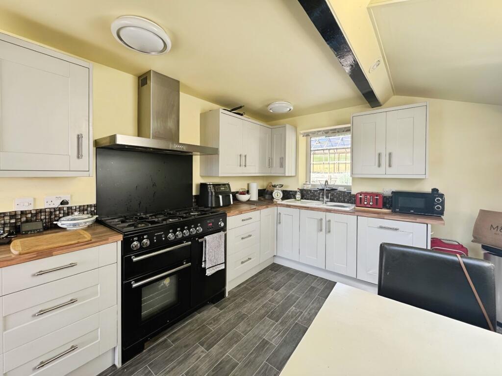 Additional image 5 of Waltroyd Road, Cleckheaton, BD19