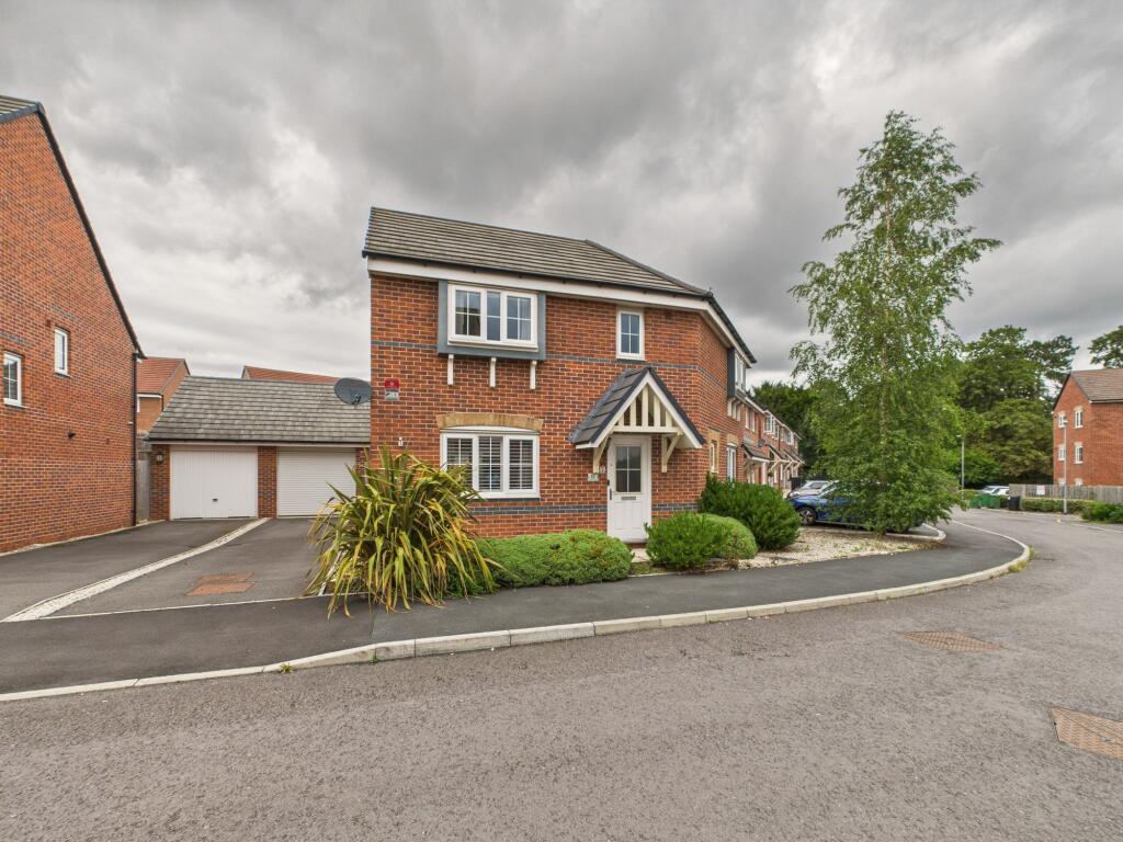 Swallows Close, Bromsgrove, B61