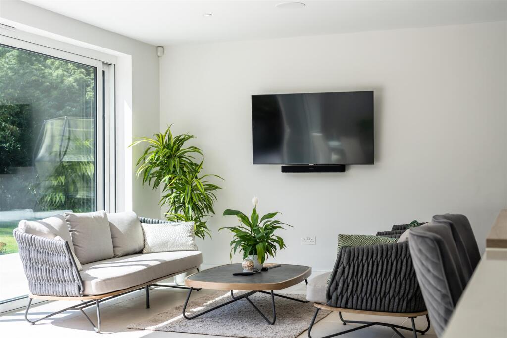 Additional image 8 of Martello Road, Branksome Park