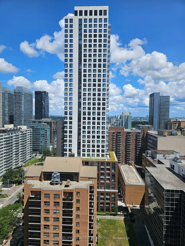 Additional image 23 of 39 Roehampton Ave Unit 1603