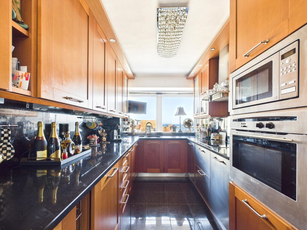 Additional image 9 of Bedford Towers, Kings Road, Brighton, BN1 2JG
