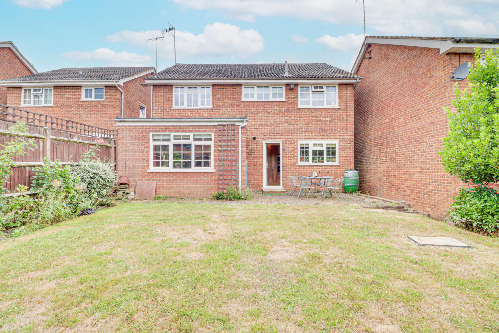 Additional image 21 of Cranbourne Drive, Harpenden, Hertfordshire, AL5