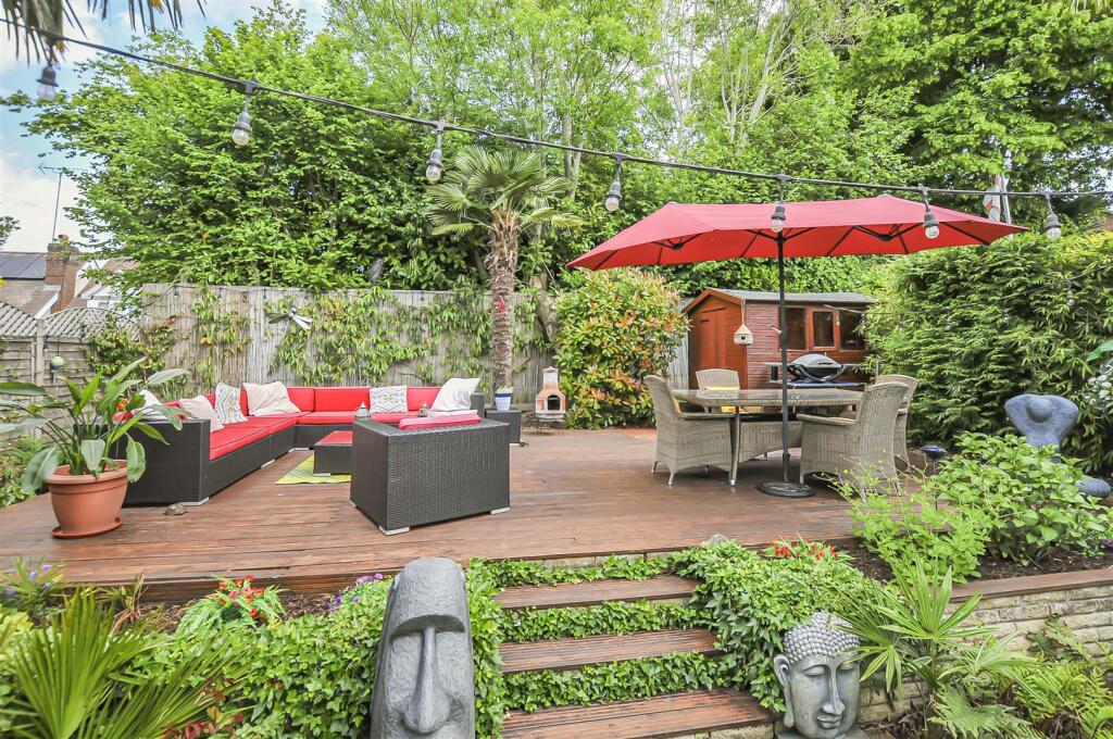 Additional image 24 of Reynards Way, Bricket Wood, St. Albans