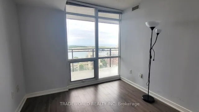 Additional image 7 of 15 Fort York Blvd Unit 2511