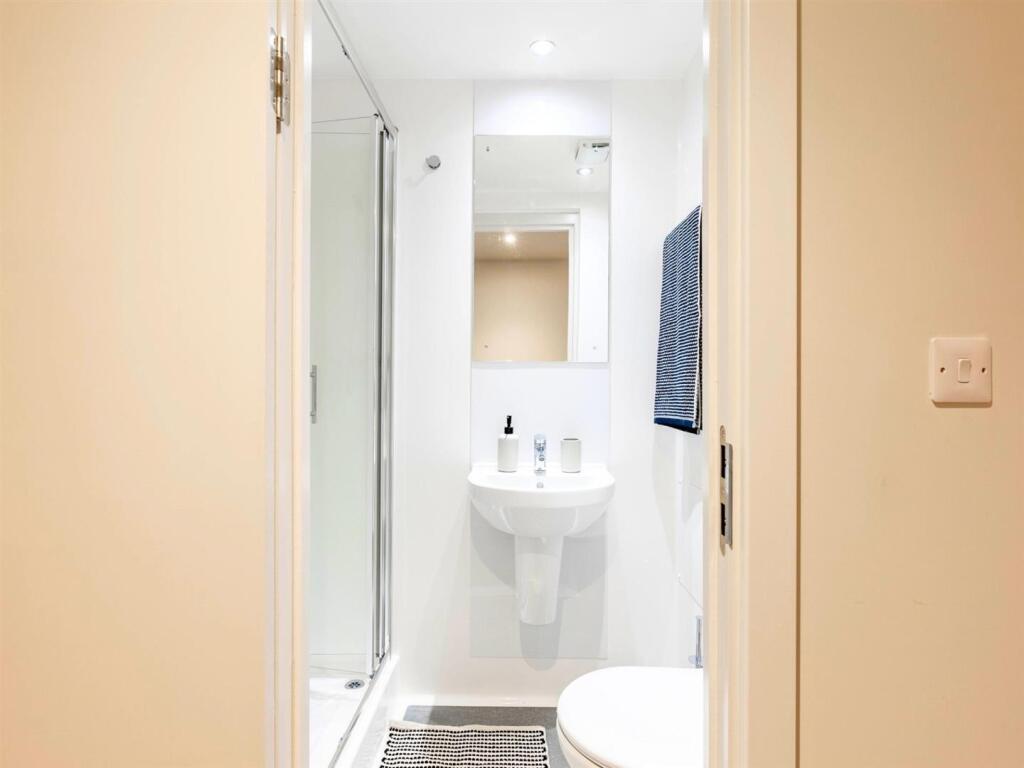 Additional image 7 of Birmingham | Student | September | B30