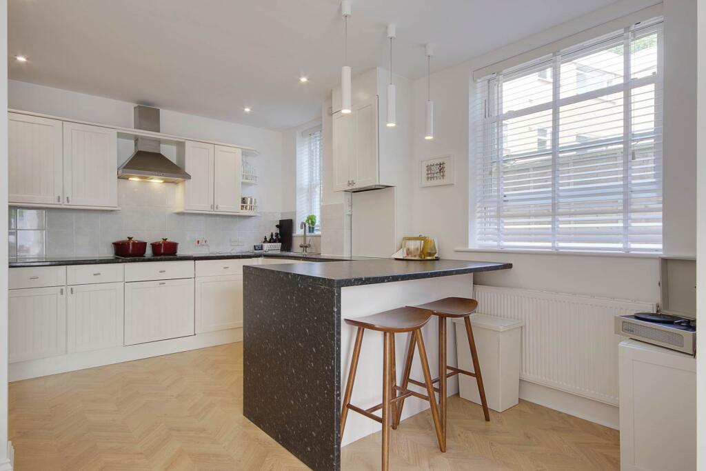 Additional image 21 of Close Talbot Woods,  Bournemouth *Garden Apartment*