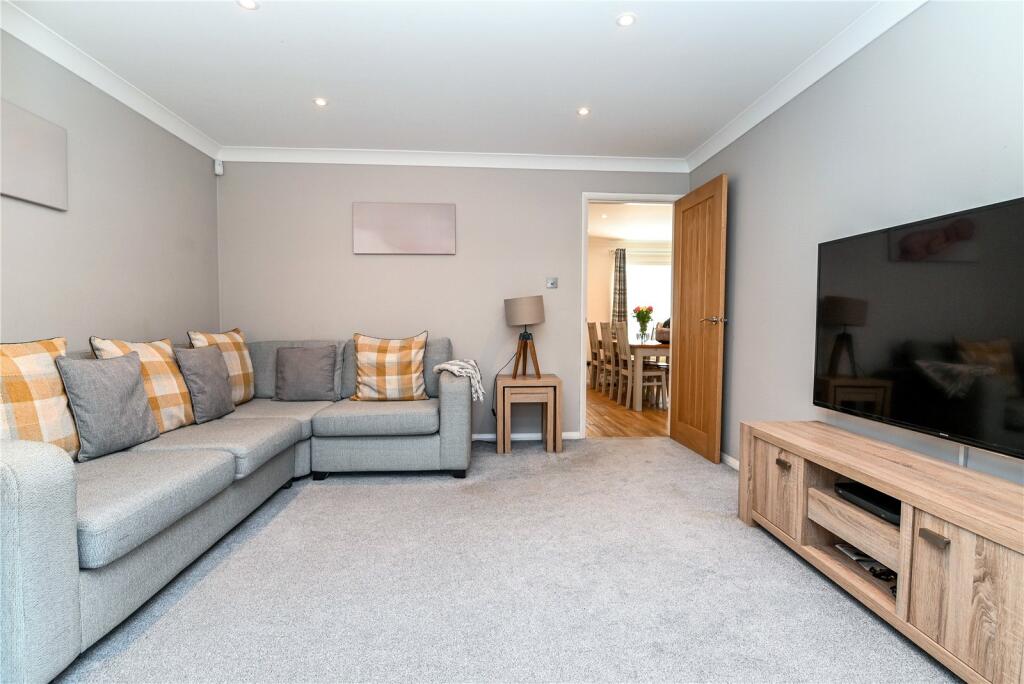 Additional image 13 of Hart Close, New Milton, Hampshire, BH25