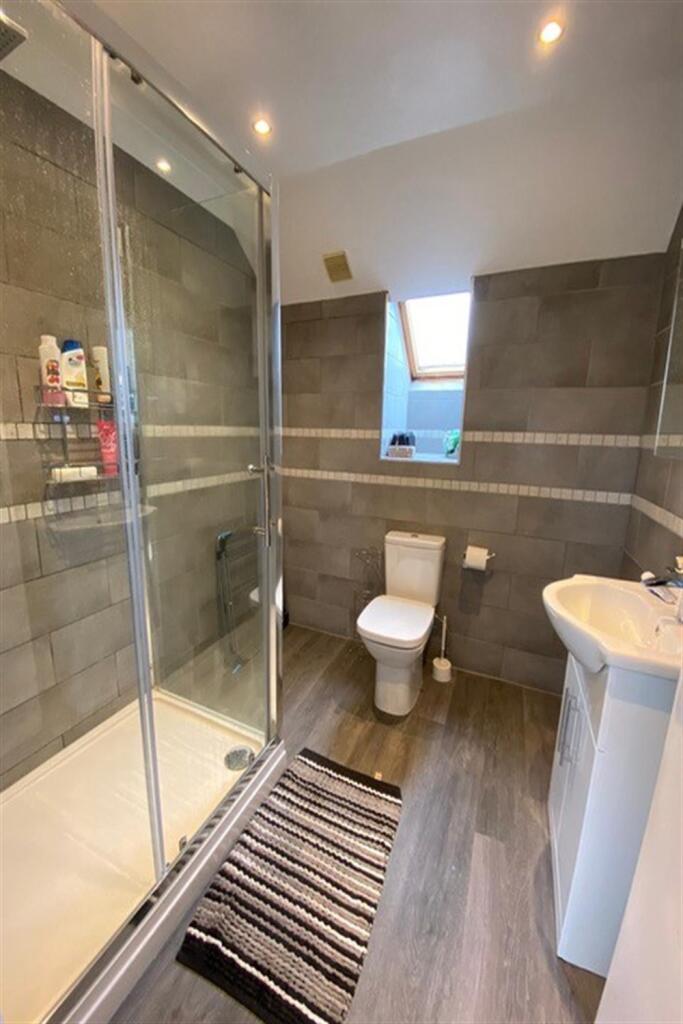 Additional image 7 of 2 bedroom Top Floor Flat in Bournemouth