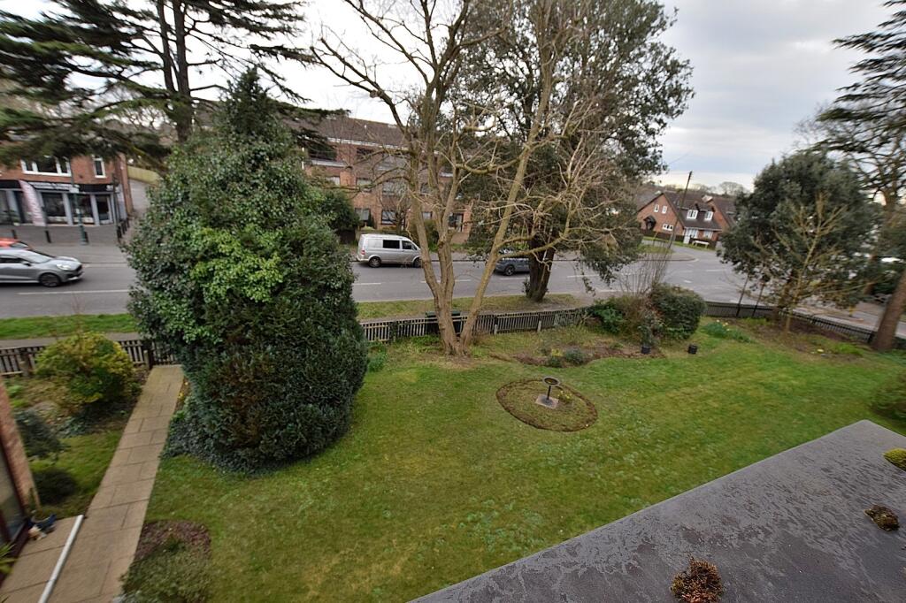 Additional image 9 of Barton Court Road, New Milton, Hampshire. BH25 6NP