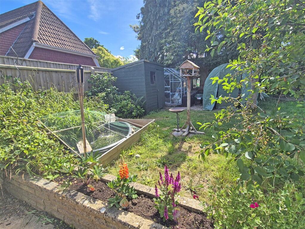 Additional image 17 of Jaundrells Close, New Milton, Hampshire, BH25