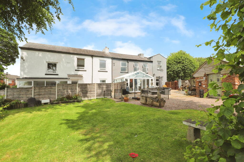 Hudcar Lane, Bury, BL9 6EG