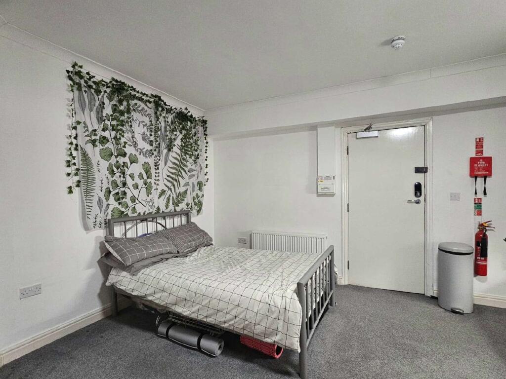Additional image 10 of Studio, Birmingham, West Midlands, B3