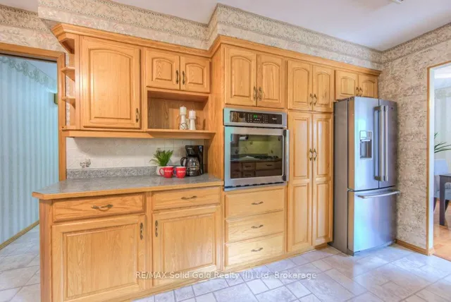 Additional image 15 of 16 Wolfe's Crt