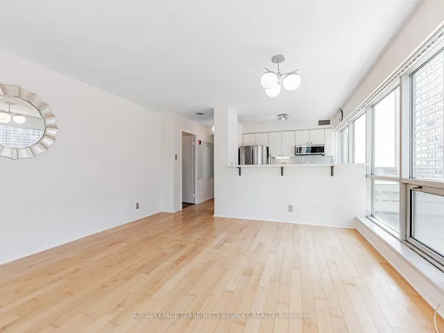 Additional image 15 of 10 Queens Quay Unit 811