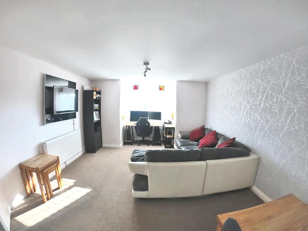 Additional image 5 of Central House, Central Avenue, Telscombe Cliffs, BN10 7LJ