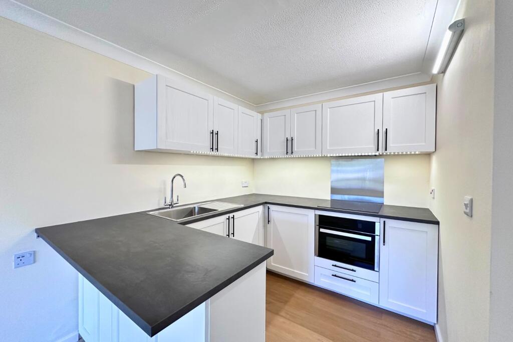 Additional image 2 of Station Road, New Milton, Hampshire. BH25 6HX