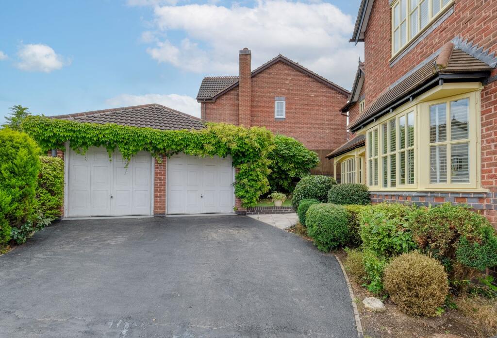Additional image 25 of Woodbury Close, Callow Hill, B97