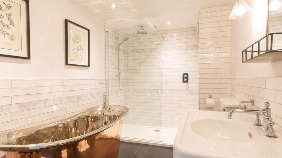 Additional image 11 of The Bear, 14 South Street, Wareham