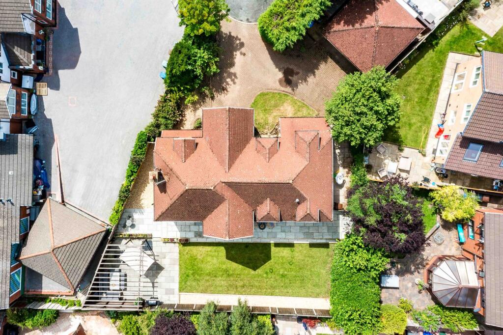 Additional image 40 of Vale Coppice, Ramsbottom, BL0 9 | Impressive 5-Bedroom Detached with Open-Plan Kitchen, Private Garden & Garage