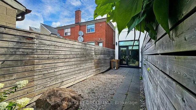 Additional image 46 of 110B Palmerston Ave