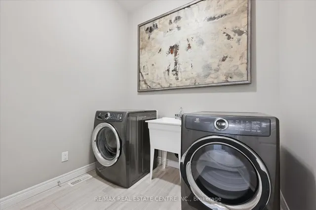 Additional image 15 of 23 Spachman St