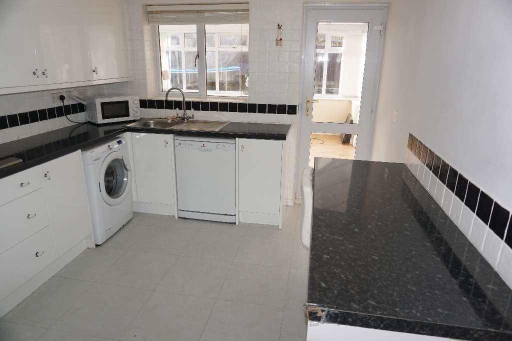 Additional image 12 of Spinney Rise, Bradford, BD4