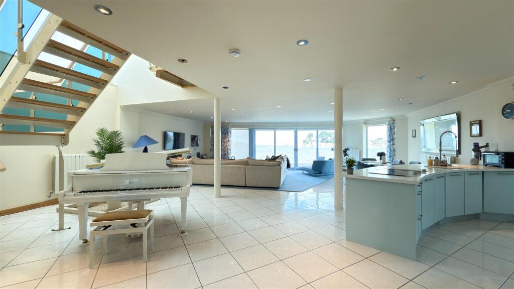 Additional image 9 of Salterns Way, Lilliput