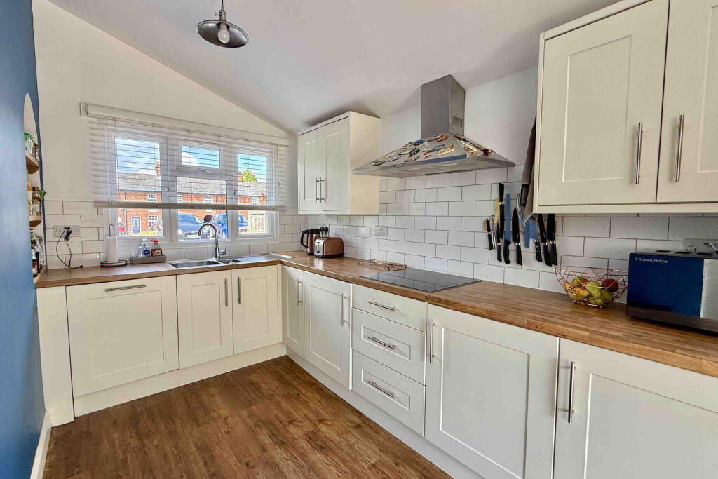 Additional image 8 of Christchurch Road, Ringwood, BH24 3AN