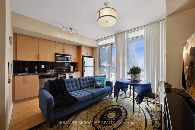 Additional image 8 of 55 Bremner Blvd Unit 1506