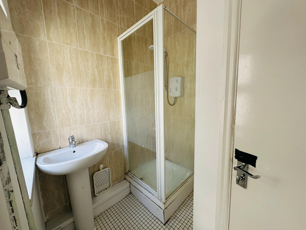 Additional image 5 of 462 Bearwood Road, Smethwick, West Midlands, B66