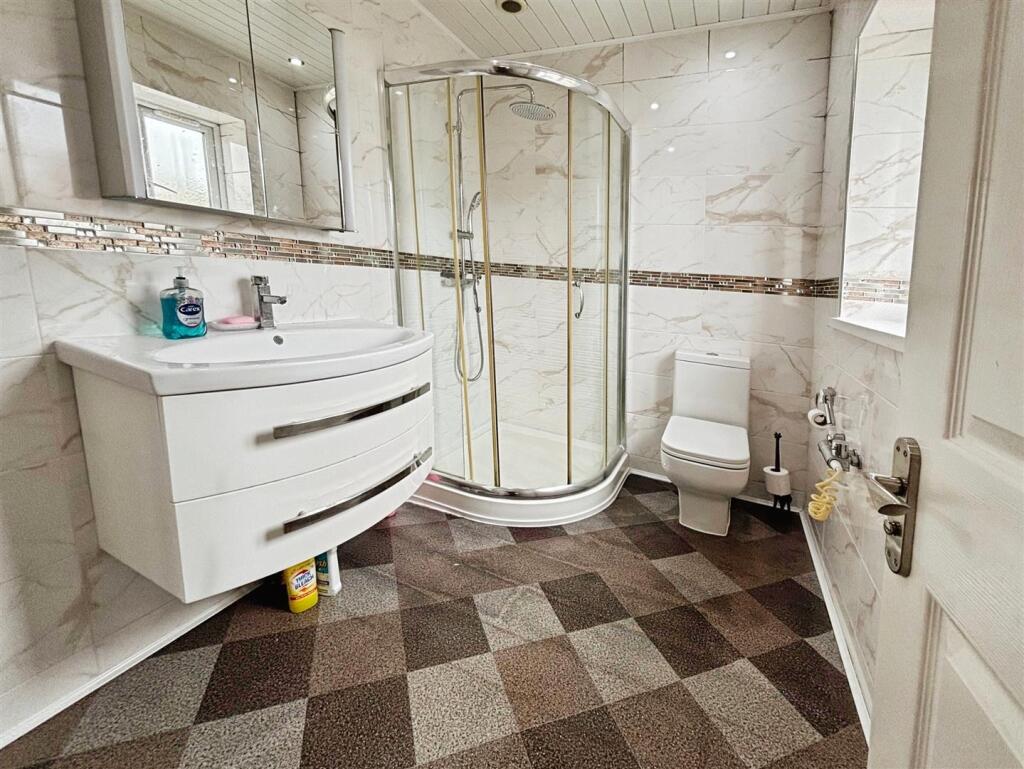 Additional image 15 of Raeburn Drive, Bradford, BD6 2LL