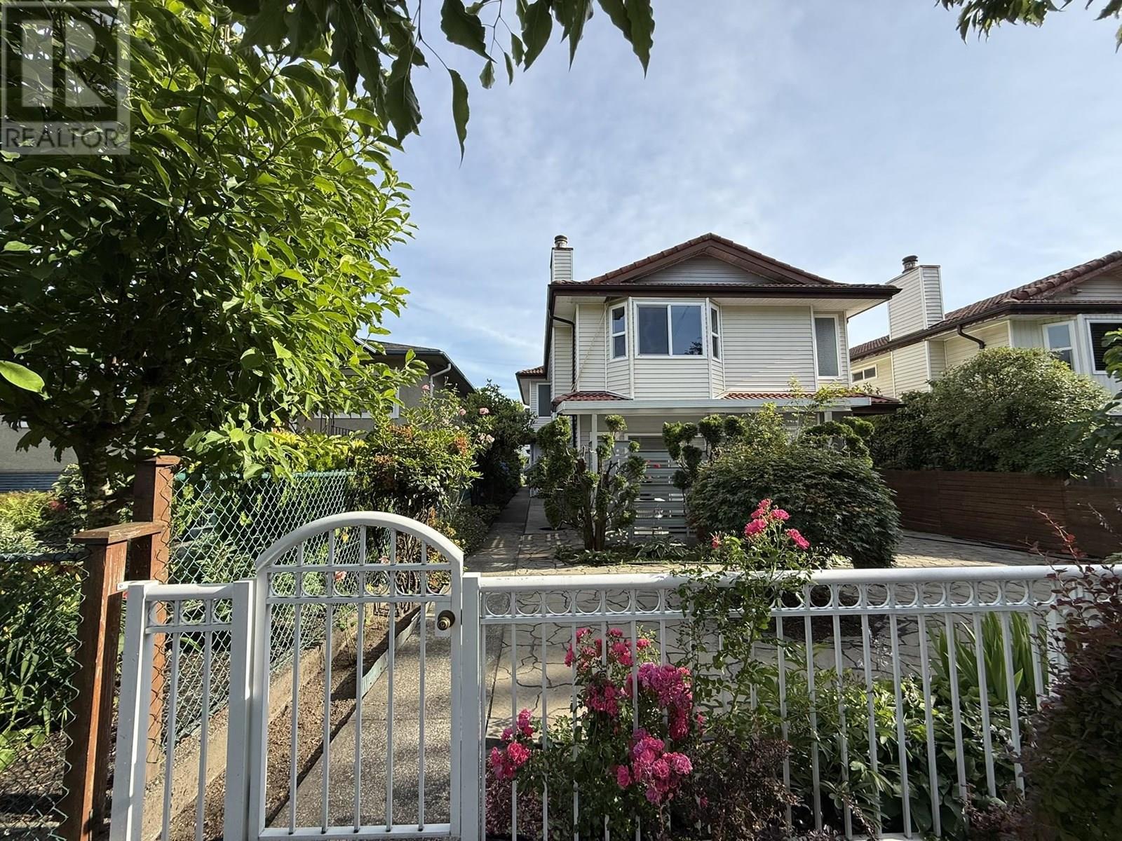488 E 43RD AVENUE|Vancouver, British Columbia V5W1T4